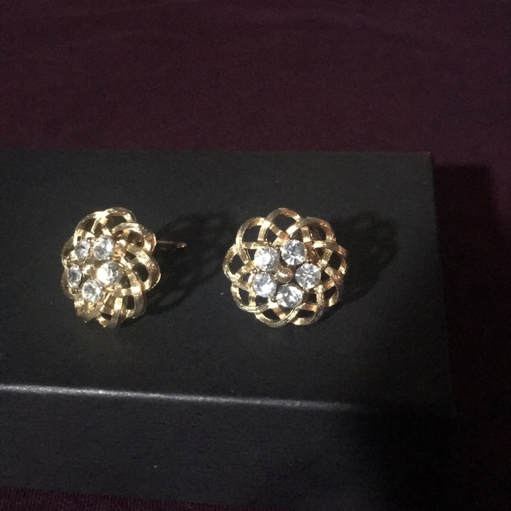 Beautiful Vintage set of clip earrings